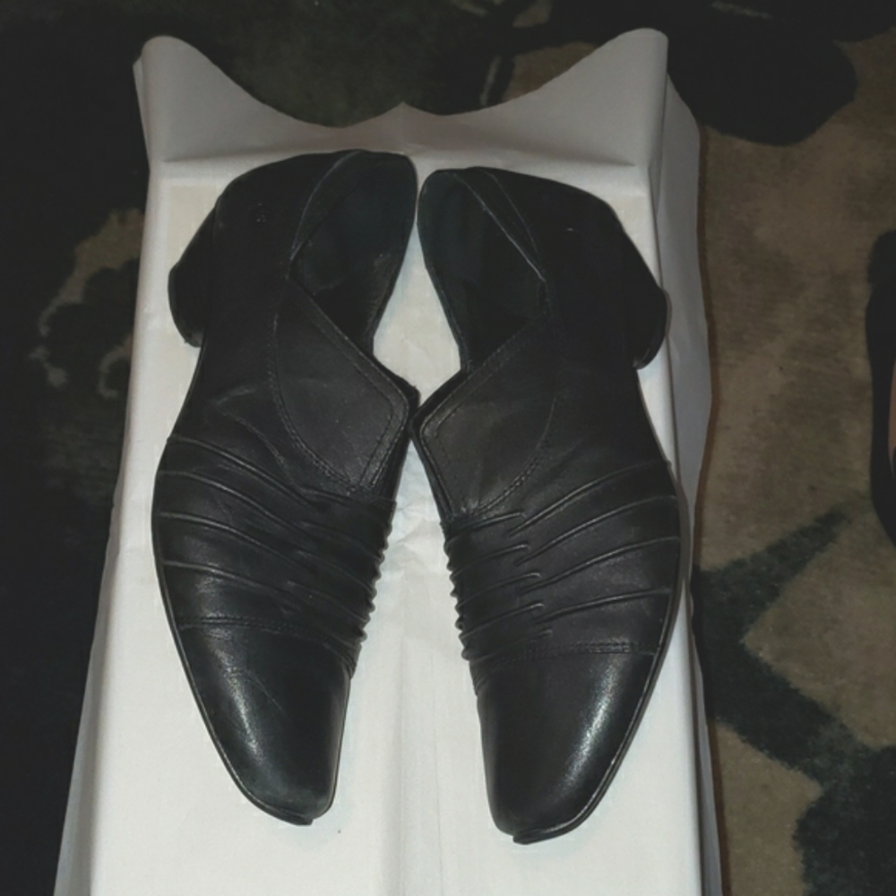 Josef Seibel Ruched front Leather Booties  10.5/41 - Picture 3 of 7